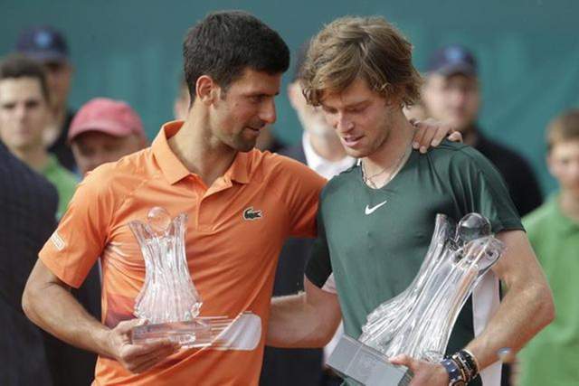 更加笃定 更加笃定