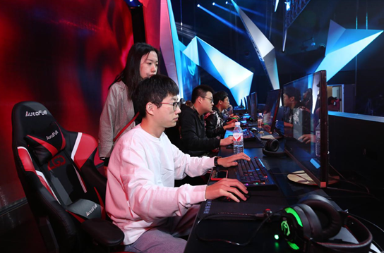 组赛中稳居 组赛中稳居