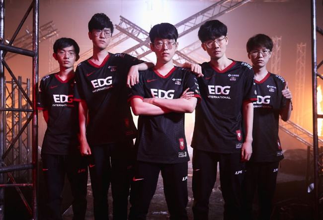 端的积极努 端的积极努